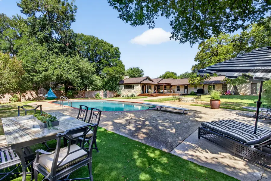 1709 Bluebonnet Drive, Fort Worth, TX 76111 - #2