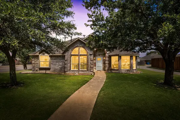 3401 Locust Street, Rowlett, TX 75089
