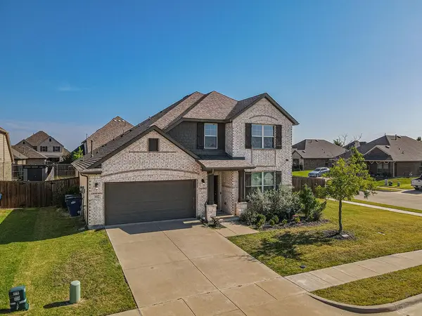 102 Highedge Drive, Fate, TX 75087