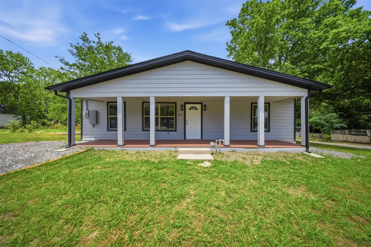 500 S 4th Street, Bonham, TX 75418 - #1