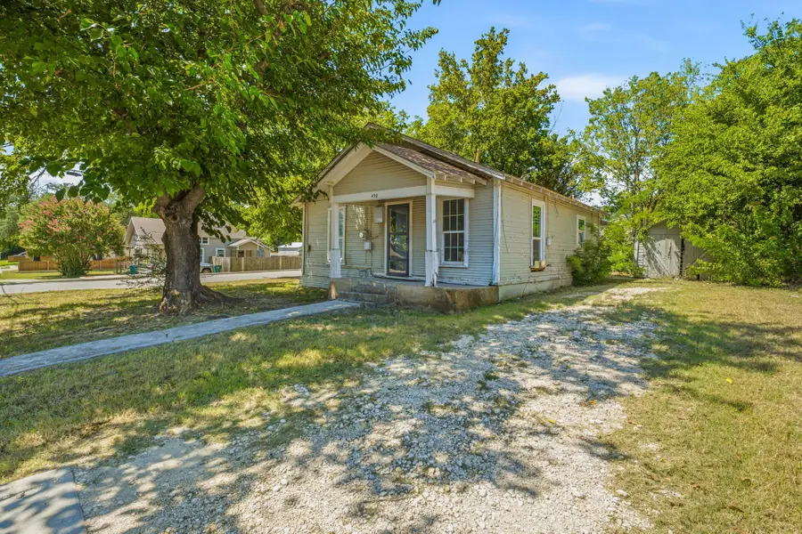 490 S First Avenue, Stephenville, TX 76401 - #3