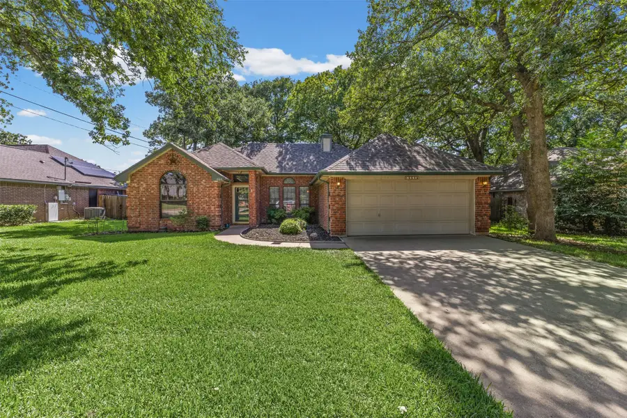 664 Parkridge Boulevard, Burleson, TX 76028 - #2