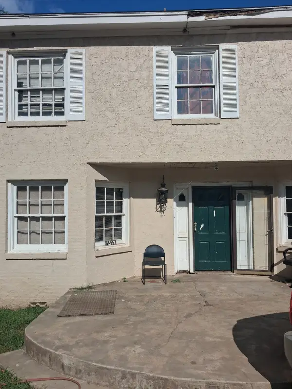 1512 Crescent Drive, Tyler, TX 75702