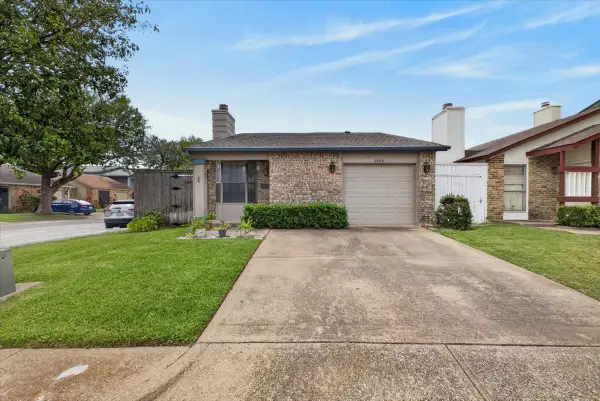 2802 Southern Cross Drive, Garland, TX 75044