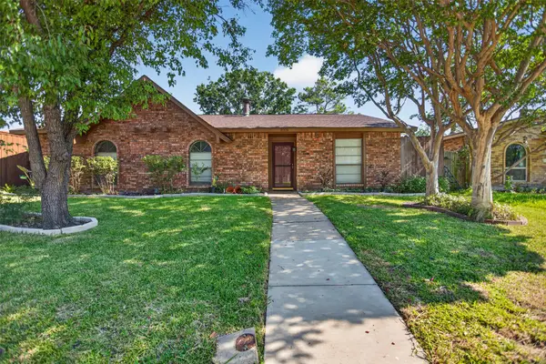 9009 Willowbrook Drive, Rowlett, TX 75088