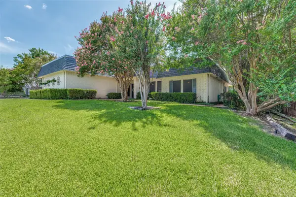 6 Crosslands Road, Benbrook, TX 76132