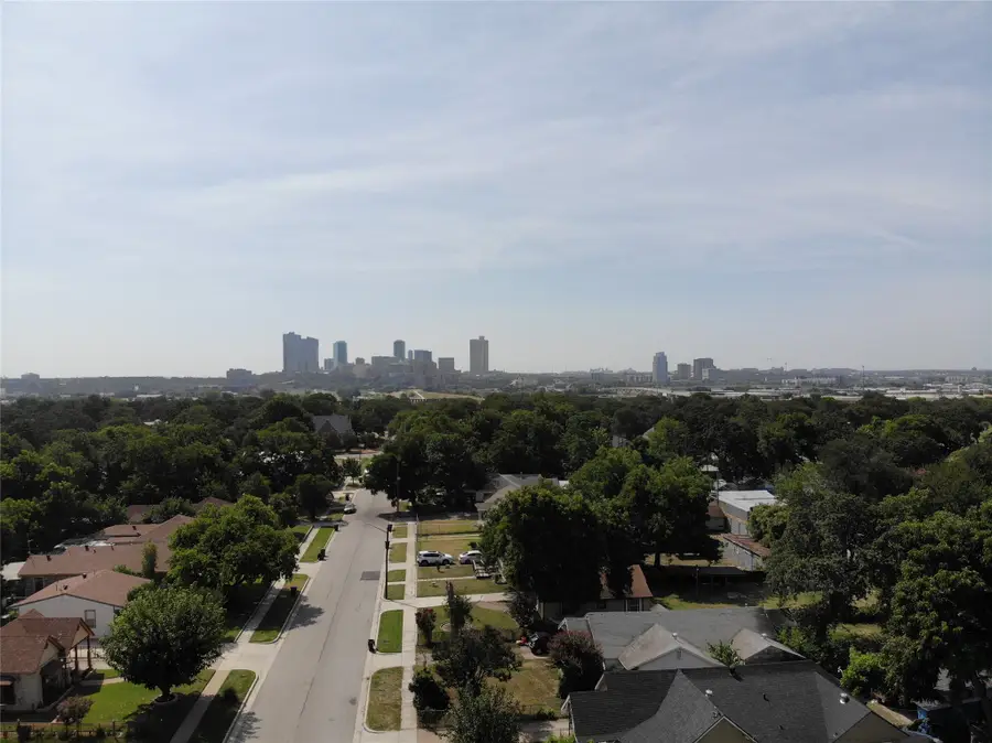 1229 Gould Avenue, Fort Worth, TX 76164 - #2