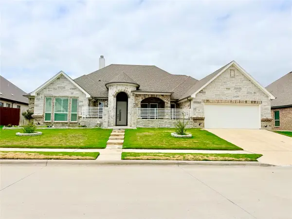 1424 Silent Springs Drive, Fort Worth, TX 76052