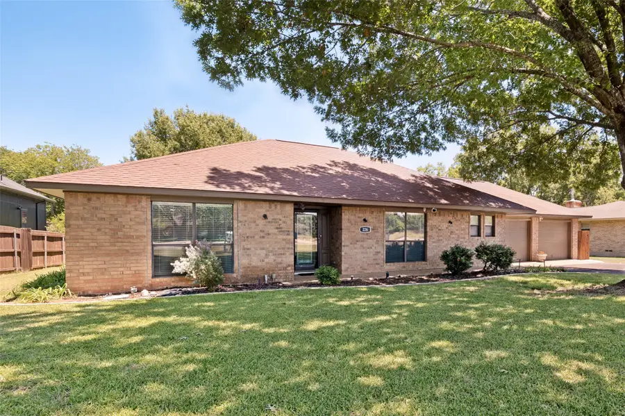 226 Oakwood Drive, Lancaster, TX 75146 - #2