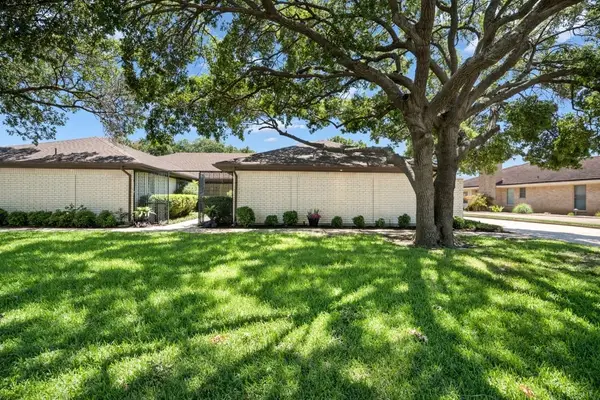 5115 Ledgestone Drive, Fort Worth, TX 76132