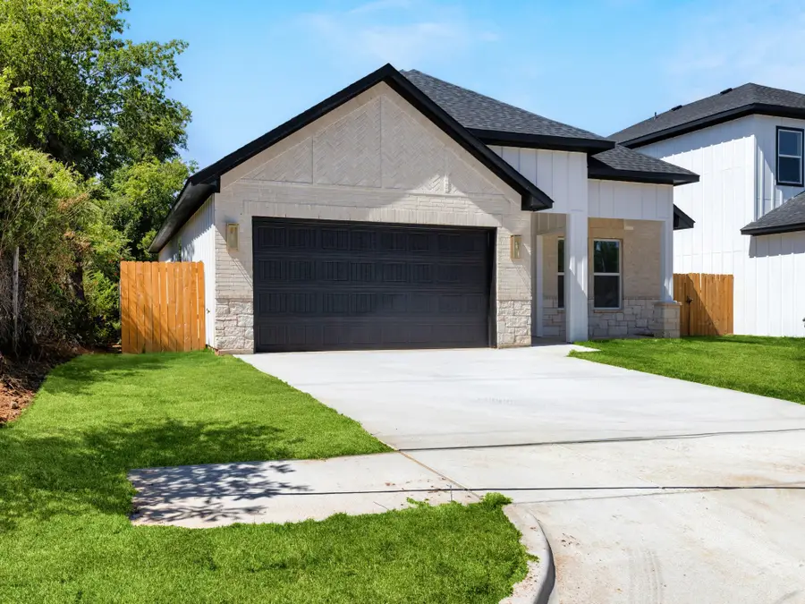 4233 Avenue H, Fort Worth, TX 76105 - #2