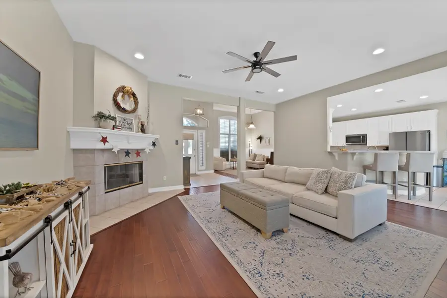 111 Honeysuckle Drive, Justin, TX 76247 - #3