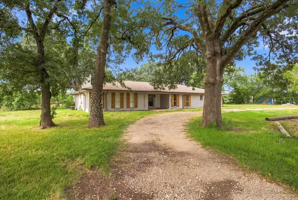 1131 Vz Cr 3815, Wills Point, TX 75169
