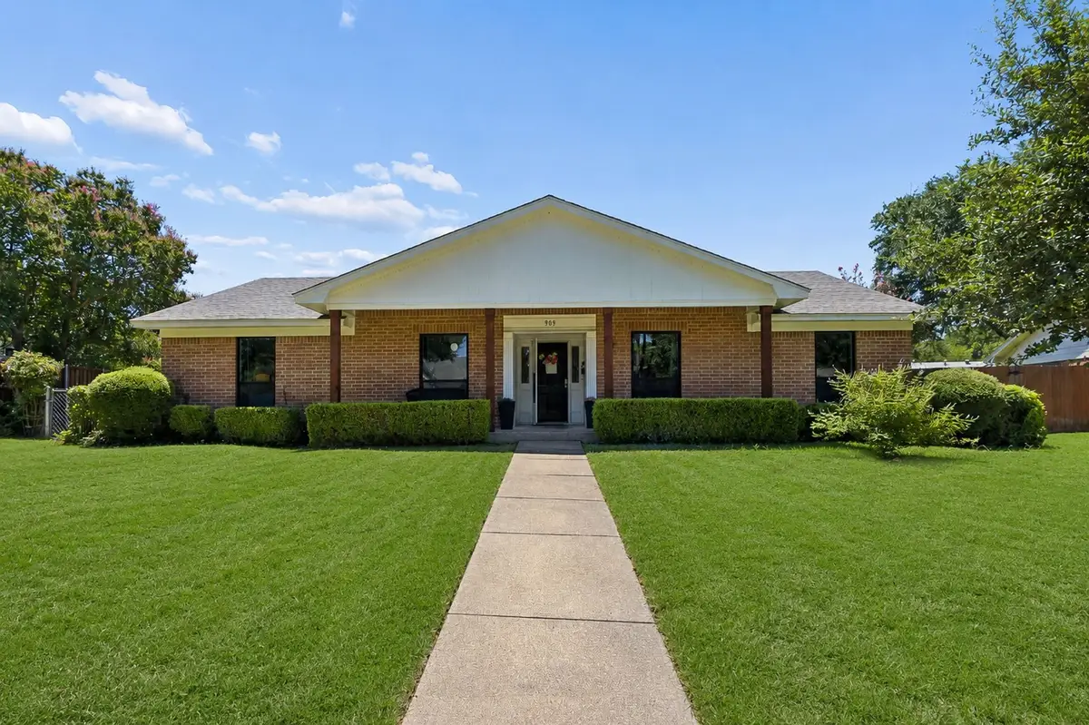 909 Sandalwood Avenue, Richardson, TX 75080 - #1