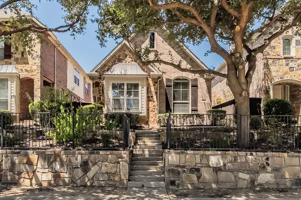 2444 Sunderland Lane, Lewisville, TX 75067