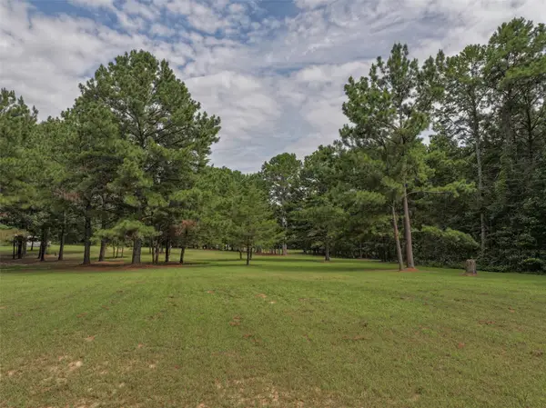 127 S County Road 1001, New Boston, TX 75570