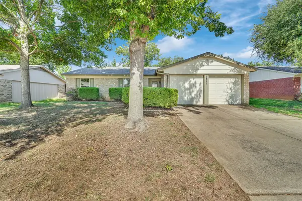 5811 Woodsetter Lane, Arlington, TX 76017