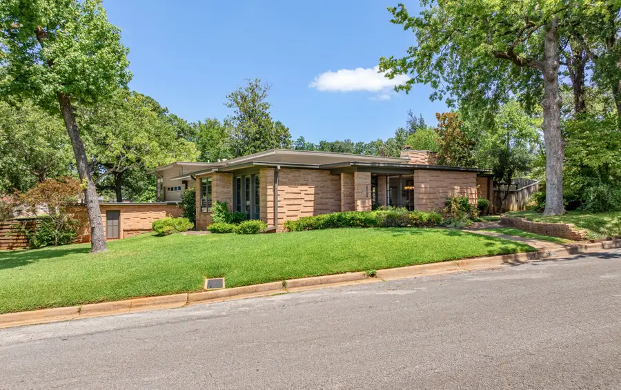 2806 S Keaton Avenue, Tyler, TX 75701 - #3