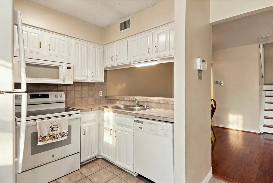 895 Dublin Drive #4, Richardson, TX 75080 - #2