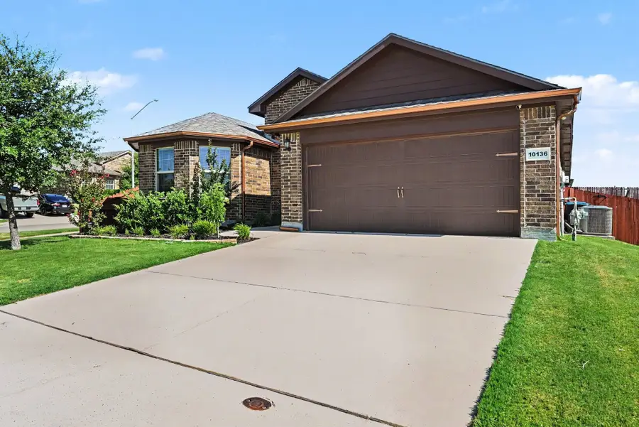 10136 Huntersville Trail, Fort Worth, TX 76108 - #2