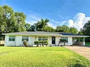 105 Calloway, Hughes Springs, TX 75656