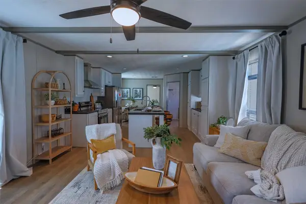 7151 Alcove Street, Azle, TX 76020