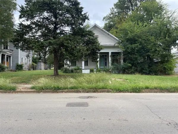 317 SE 6th, Paris, TX 75460