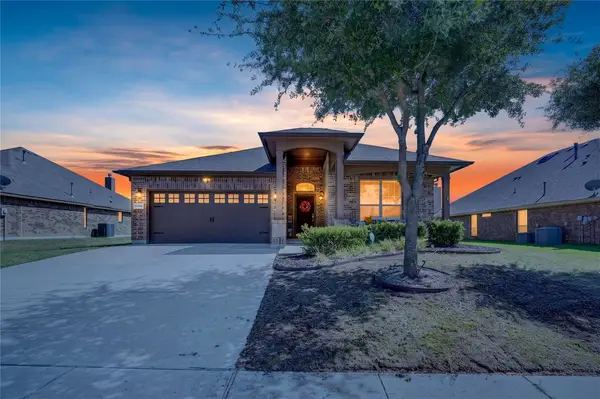 1118 Crest Ridge Drive, Glenn Heights, TX 75154