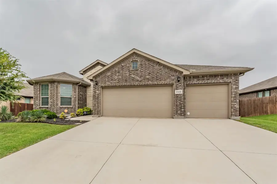 1125 Belsay Lane, Saginaw, TX 76131 - #2
