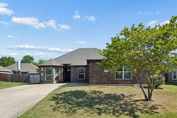 217 Troy Lane, Red Oak, TX 75154