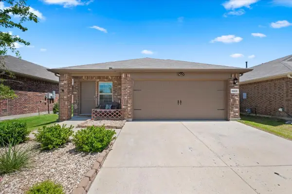 2560 Russell Street, Crandall, TX 75114
