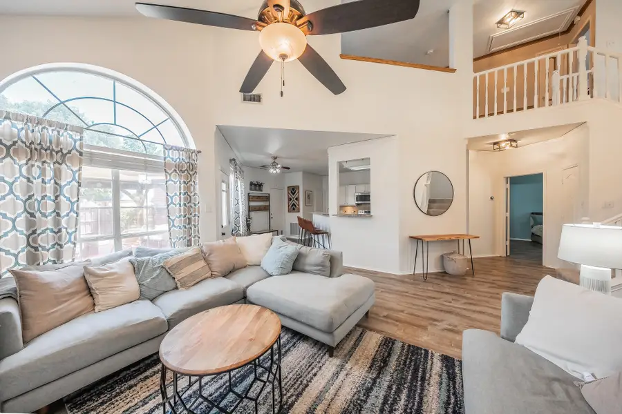 812 Chaparral Drive, Grand Prairie, TX 75052 - #3