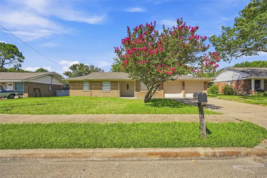 1109 Williamsburg Drive, Ennis, TX 75119 - #3