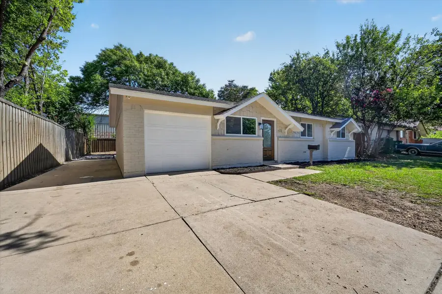 4421 Gary Drive, Haltom City, TX 76117 - #3
