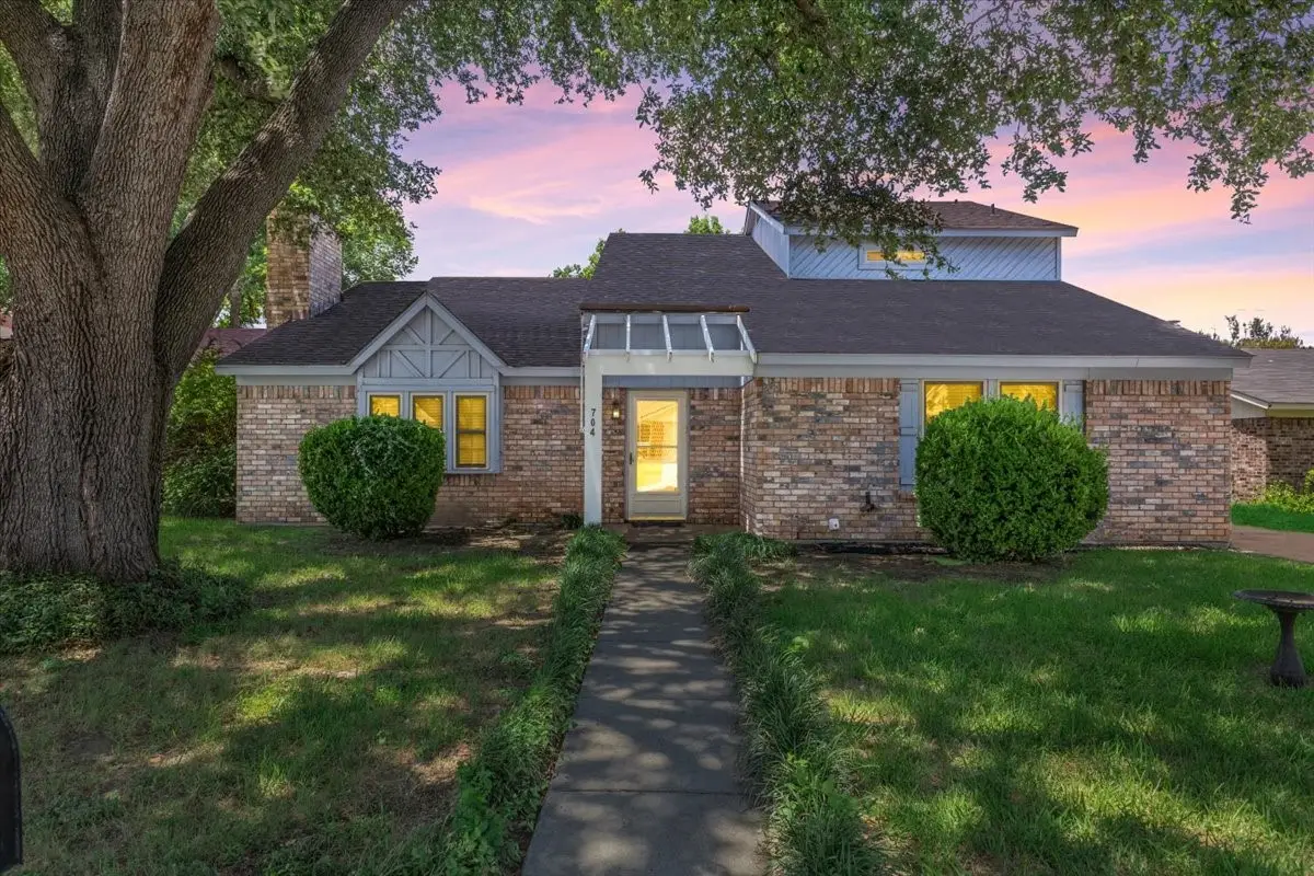 704 Matthews Court, Arlington, TX 76012 - #1