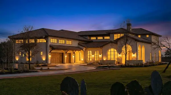 10717 Arrowhead Point Drive, Fort Worth, TX 76179