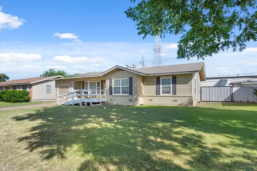 4617 Colonial Avenue, Waco, TX 76710 - #3