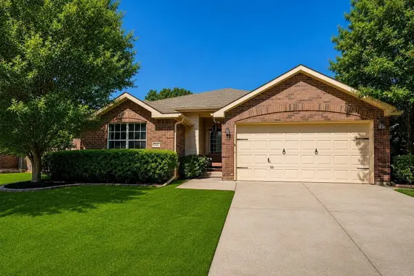4621 Barnhill Lane, Fort Worth, TX 76135