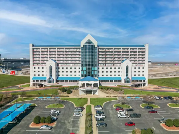 3575 Lone Star Circle #907, Fort Worth, TX 76177