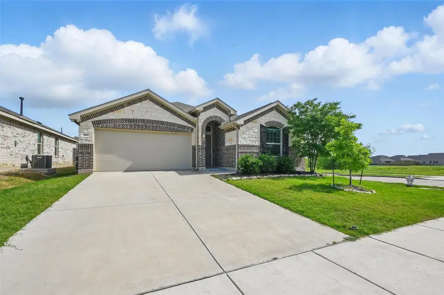 837 Amberwood Court, Fort Worth, TX 76052 - #2