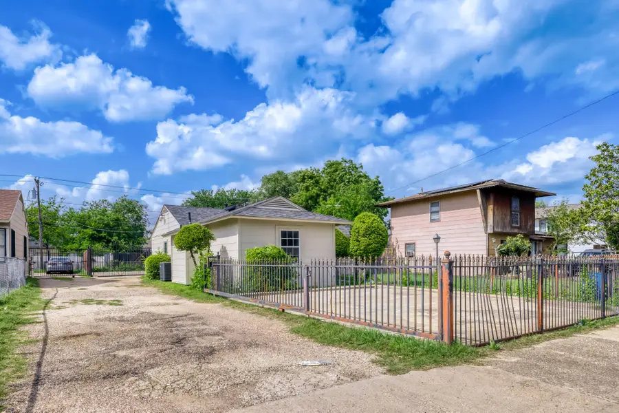 1017 Hoke Smith Drive, Dallas, TX 75224 - #2