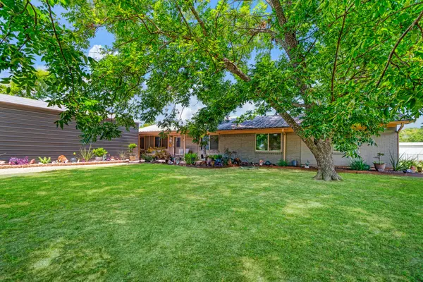 1723 Farm Road 2121, Paris, TX 75462