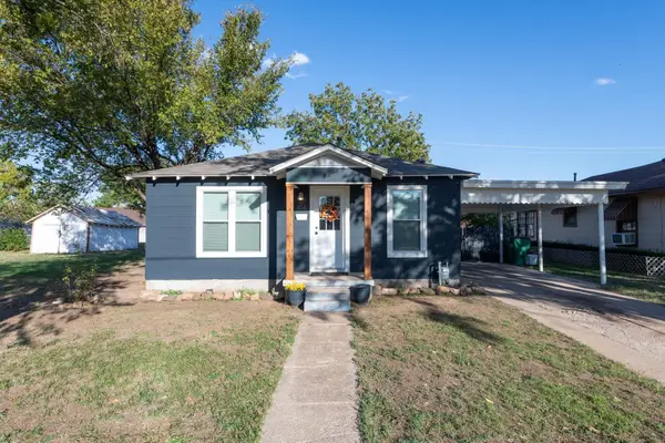 414 S Main Street, Henrietta, TX 76365