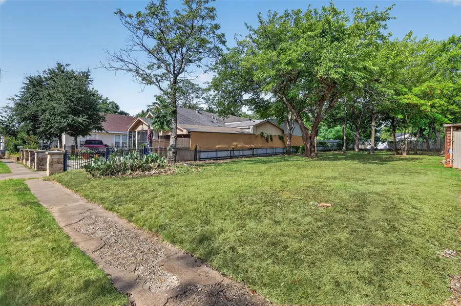 6 N Ravinia Drive, Dallas, TX 75211 - #2
