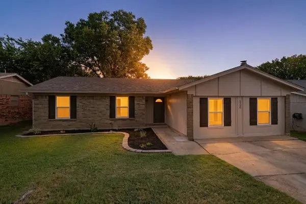6300 Sunnybrook Drive, Watauga, TX 76148