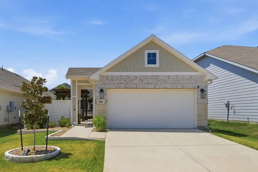 616 Coleman Street, Aubrey, TX 76227 - #2