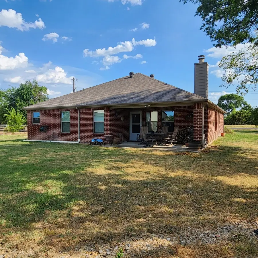 1209 Sherman Street, Tioga, TX 76271 - #3