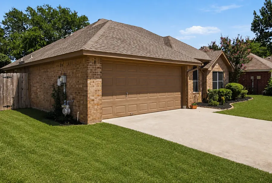 1020 Bayfield Drive, Denton, TX 76209 - #2