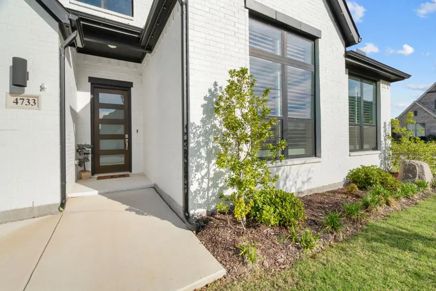 4733 Valley Peak, Justin Roanoke, TX 76262 - #2