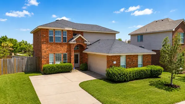 812 Cayotillo Street, Lancaster, TX 75146